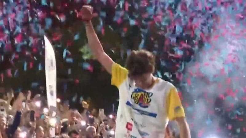 "Un jour parfait", Hugo Deck remporte la Diagonales des Fous après 22h54 d'efforts à La Réunion
