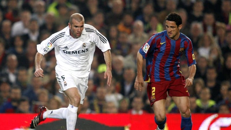 Belgique-France: "Il me donnait des petites boîtes", quand Zidane et van Bommel s’affrontaient lors d’un Clasico