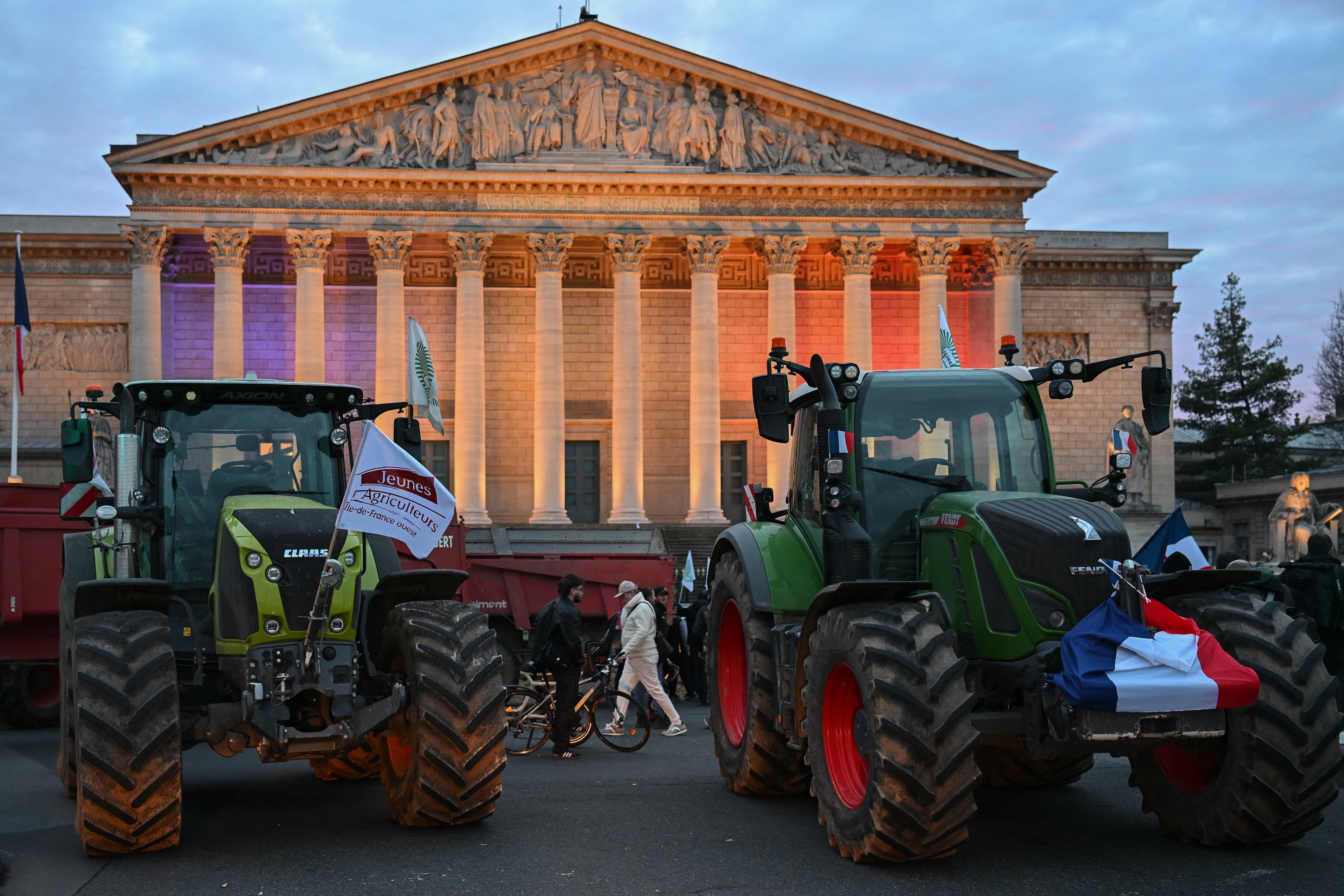 "Les agriculteurs ne veulent pas de chèques de Bruxelles, mais vivre de leur travail", par Kevin Brookes et Joris Valentini