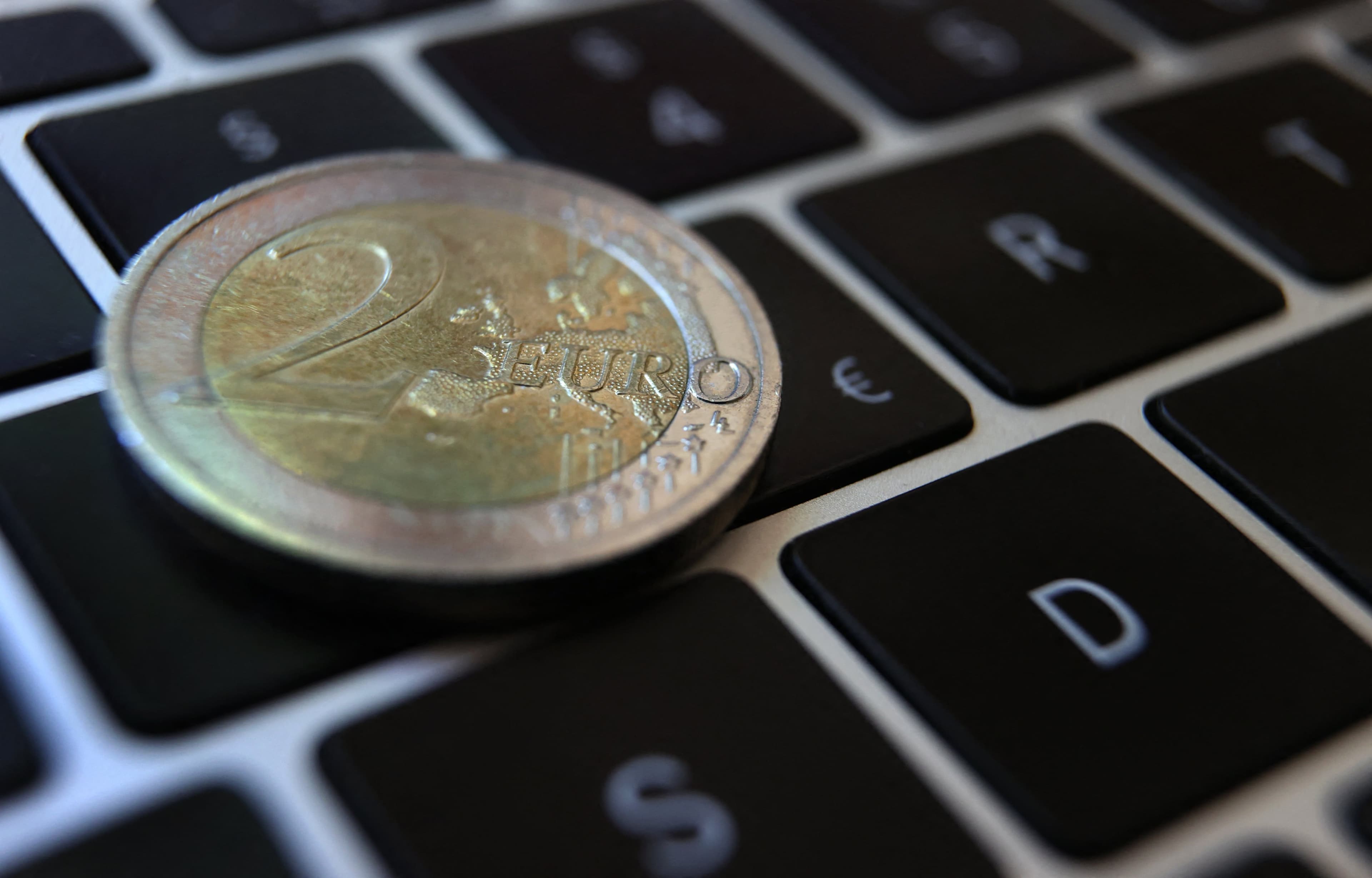 Euro numérique : ce projet de Bruxelles qui alimente les théories complotistes