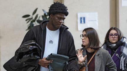 Le rappeur Doums jugé pour violences habituelles perpétrées entre 2017 et 2025 sur son ex-compagne Adèle Exarchopoulos