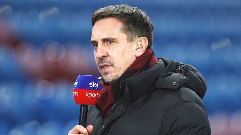 "Nous devrions faire leur éloge, mais il y a toujours cette petite voix": pourquoi Gary Neville ne veut plus commenter les matchs de Manchester City