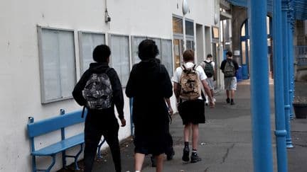 DIRECT. Brevet 2026 : les élèves de troisième commencent l'épreuve de français à 9 heures, en pleine canicule