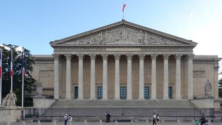 Le Parlement allonge la durée de rétention des étrangers en situation irrégulière et jugés dangereux
