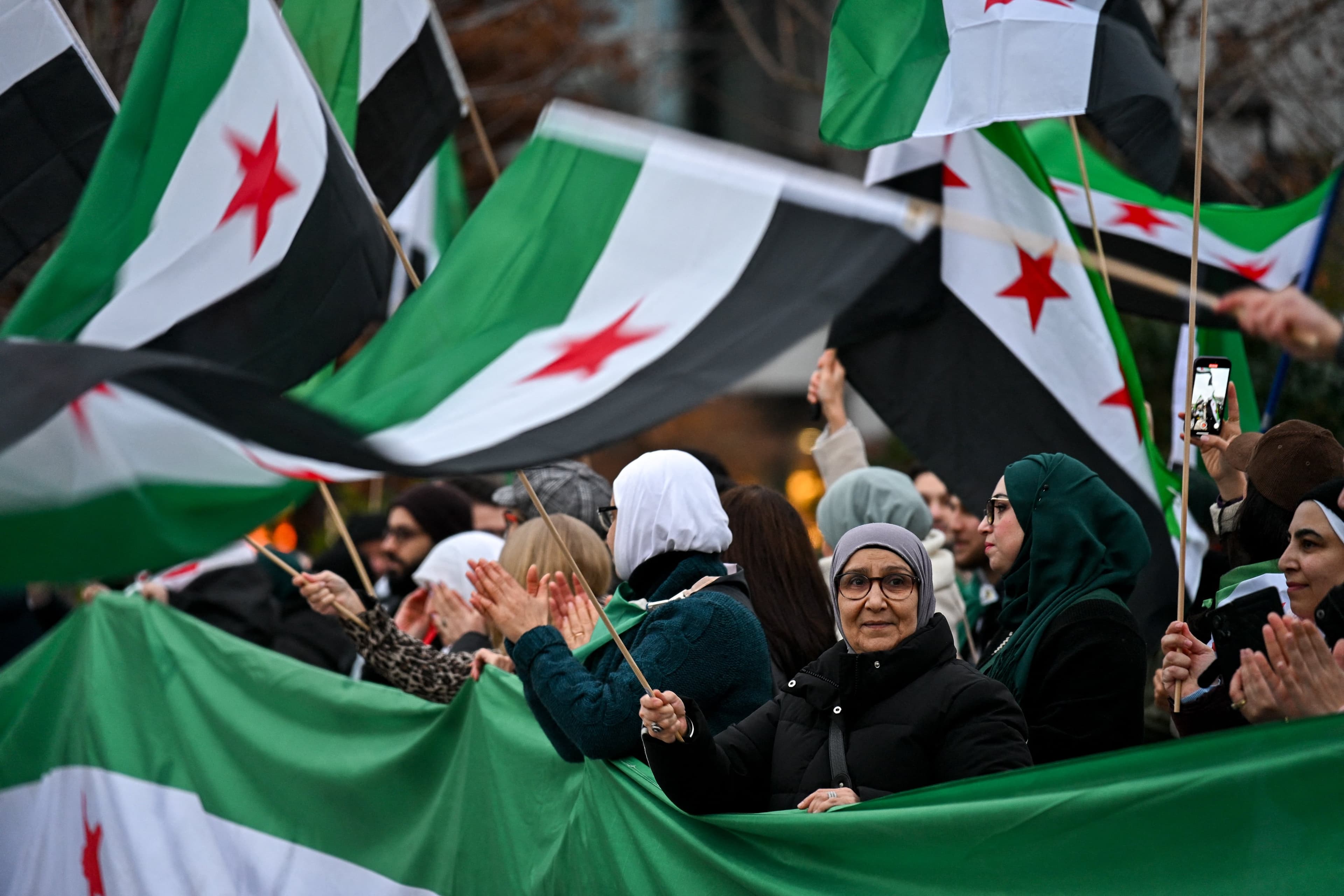 Syrie : un an et demi après la chute de Bachar el-Assad, la justice toujours attendue