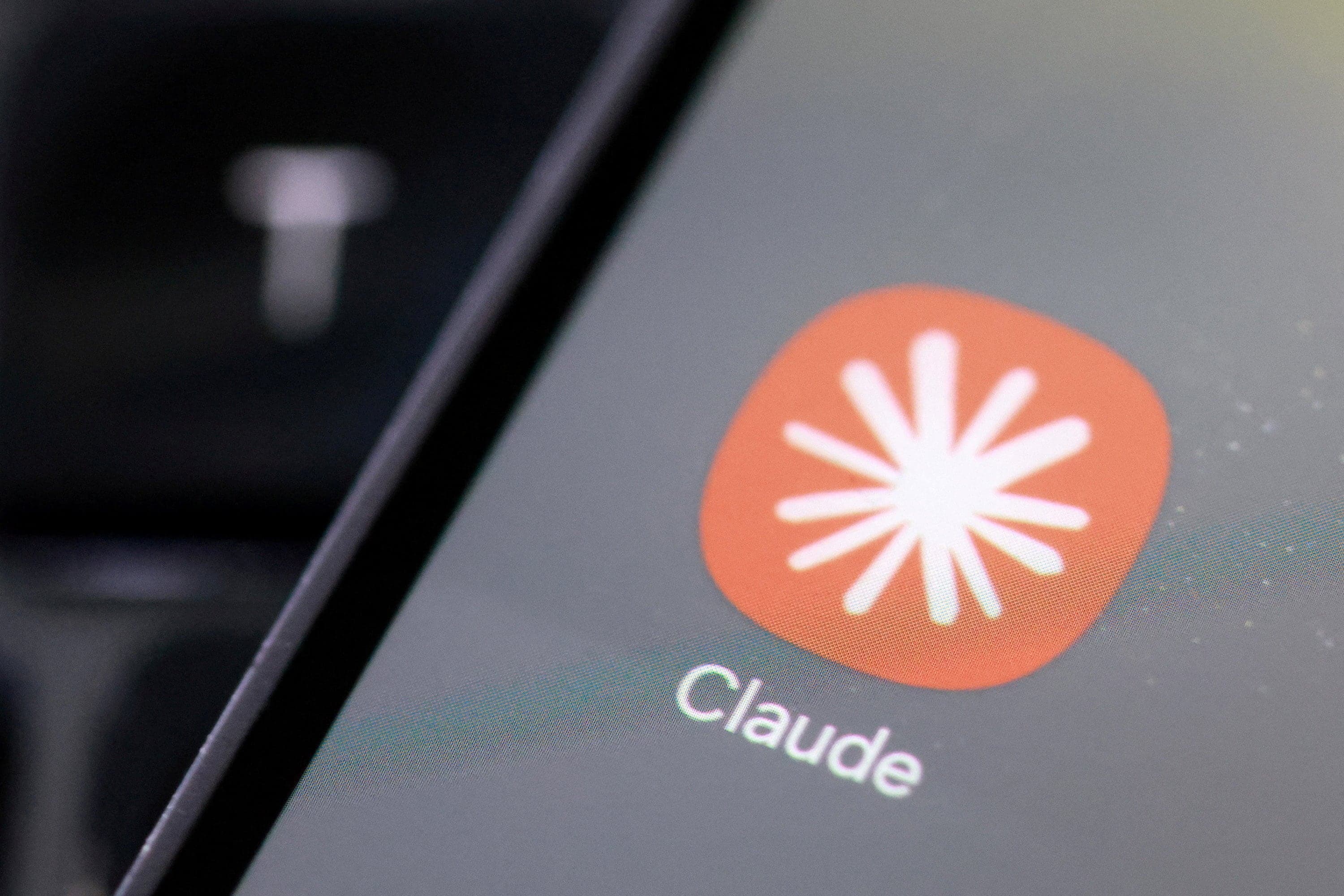 "C'est du jamais-vu" : Anthropic, la start-up qui croule sous le cash
