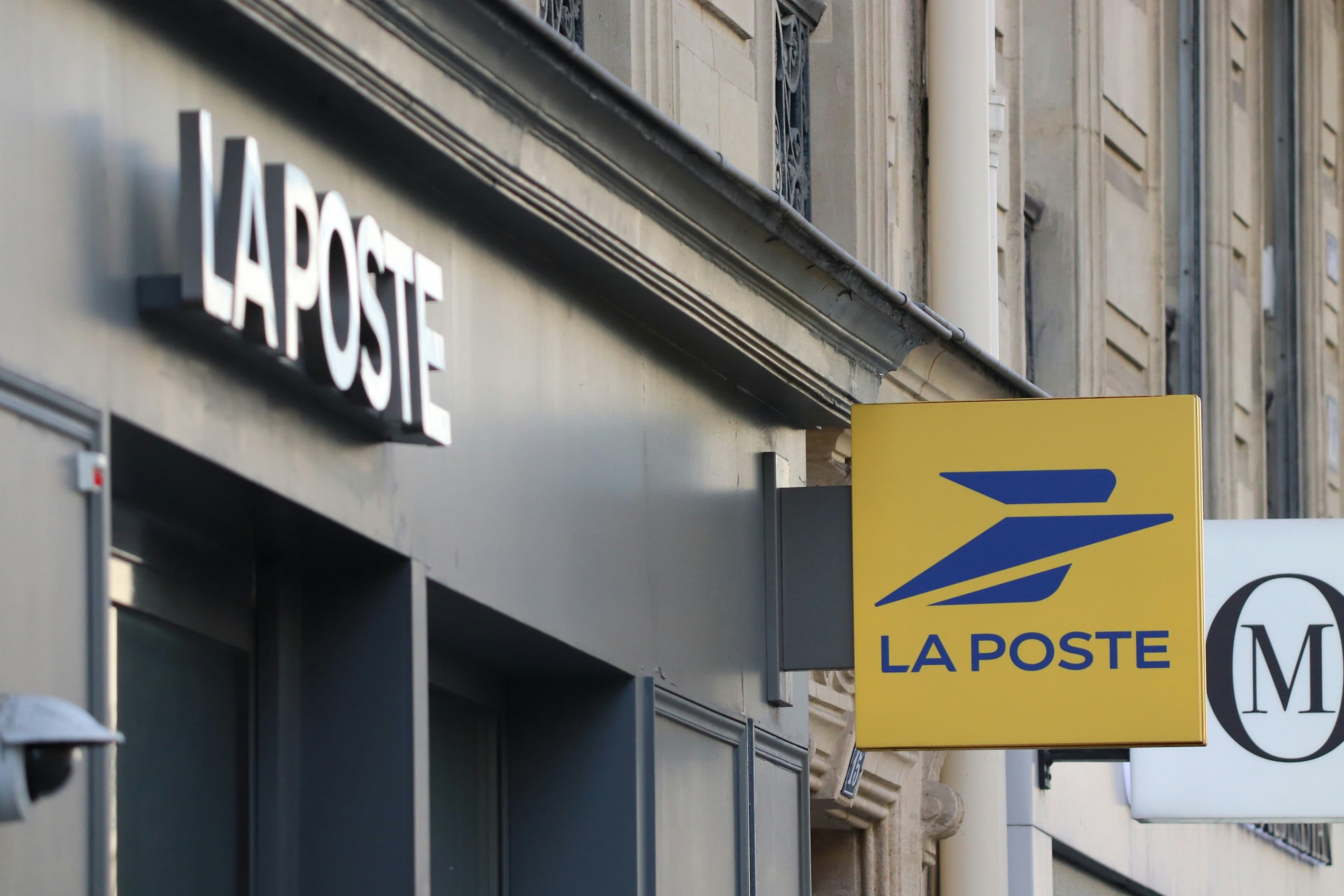 Cristaux de roche, chakras et fleurs de Bach : quand La Poste promeut les soins surnaturels