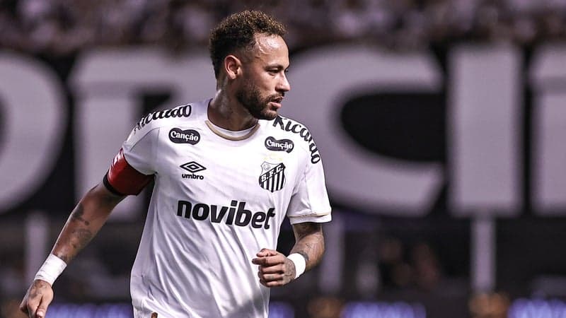 Neymar et le FC Santos pleurent la mort d'une célèbre influenceuse de football