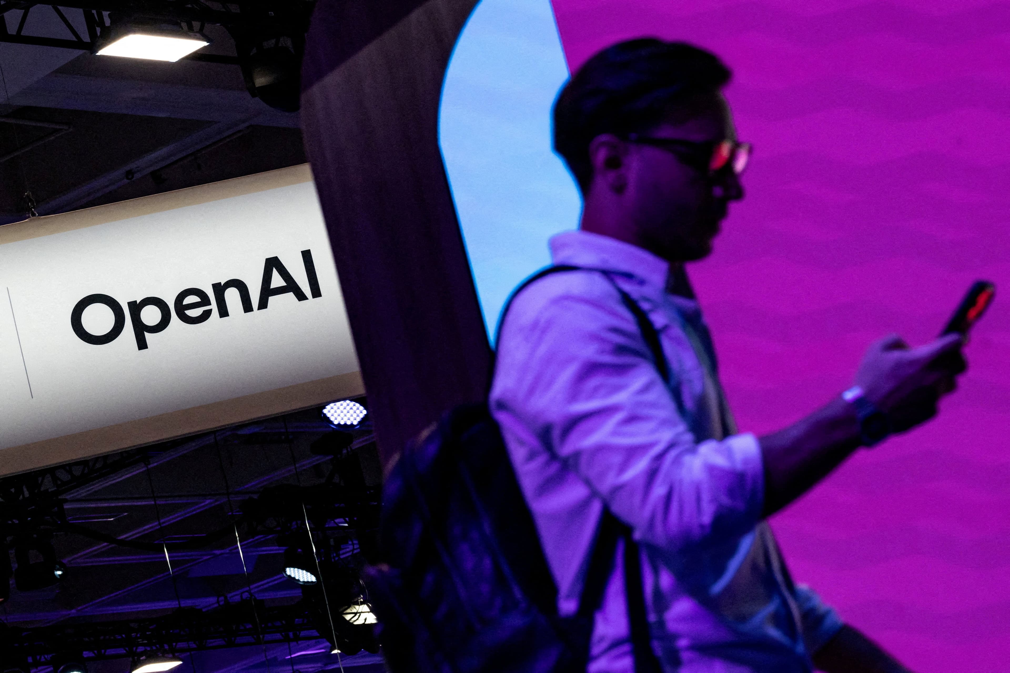 Intelligence artificielle : pourquoi des pionniers de l'IA appellent à sa surveillance active