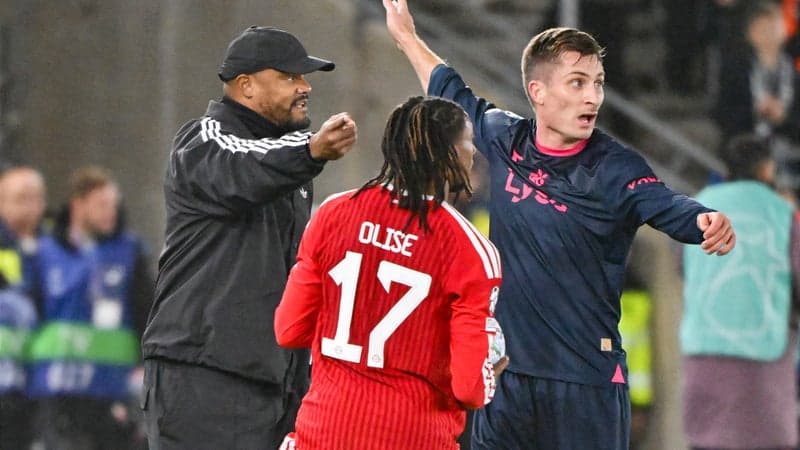 "L'adversaire a été plus malin que lui": Kompany pointe "l'erreur" d'Olise après son coup de sang lors de Viking-Bayern