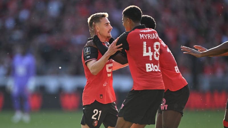 Un derby breton fou: Rennes enfonce Nantes dans le bas du classement au bout du temps additionnel