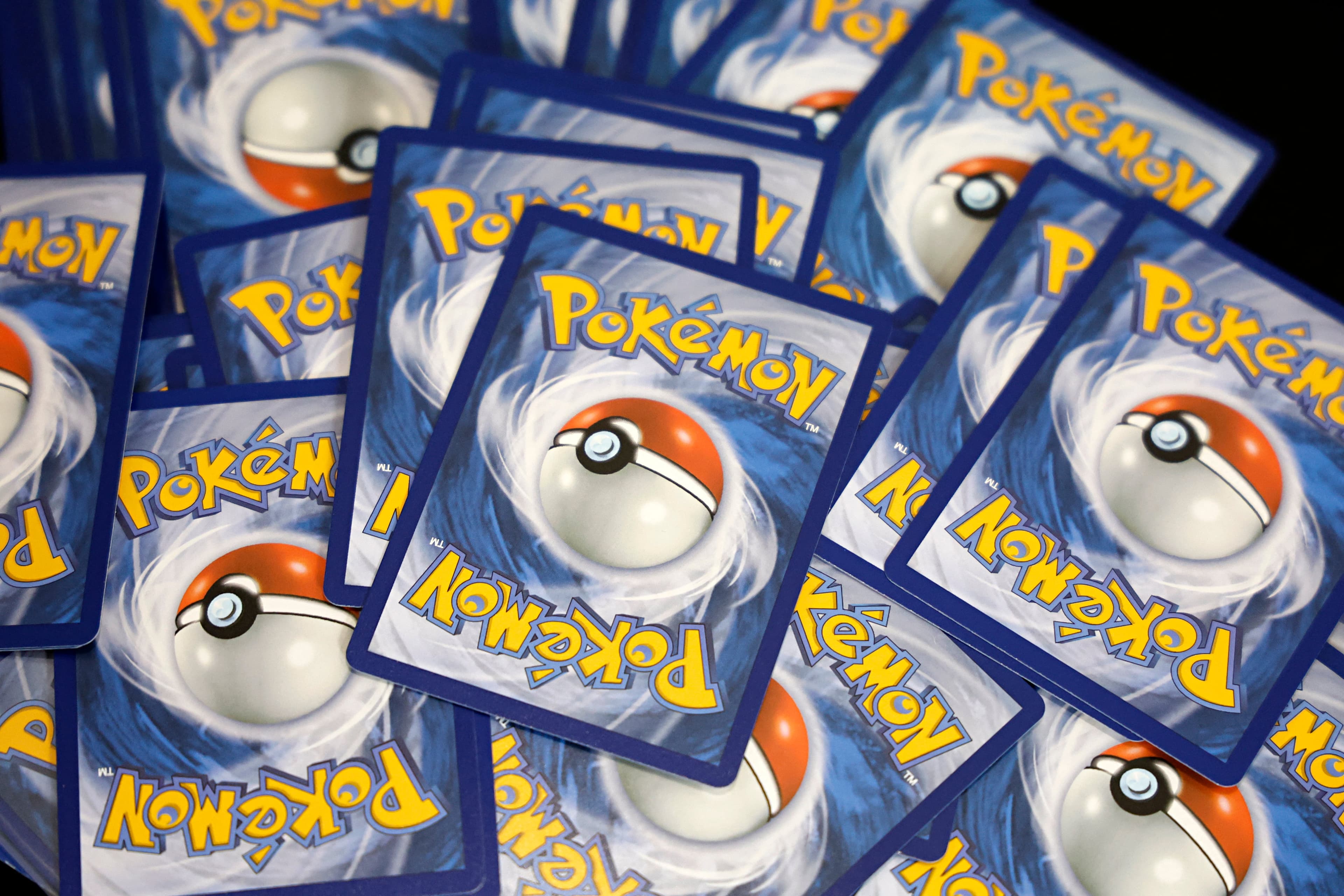 Collège de Paris : l'étrange affaire des cartes Pokémon prend une nouvelle tournure