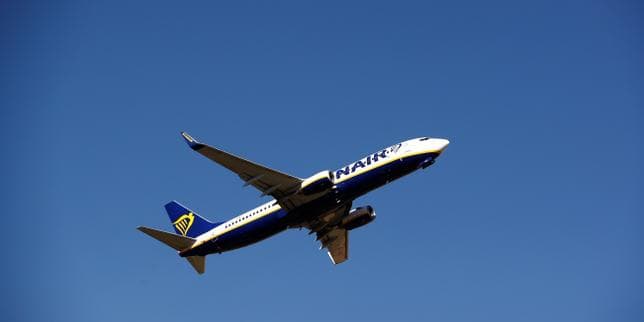 A Beauvais, avec les passagers de Ryanair, plongée dans l’univers des vols ultra-low cost : « Je paie 35 euros pour l’aller-retour, mais c’est parce que je n’emporte qu’un tout petit sac à dos »