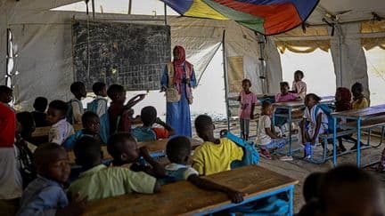 Près de 100 millions d'enfants sont privés d'école dans le monde à cause des conflits et de la crise climatique, selon l'ONU