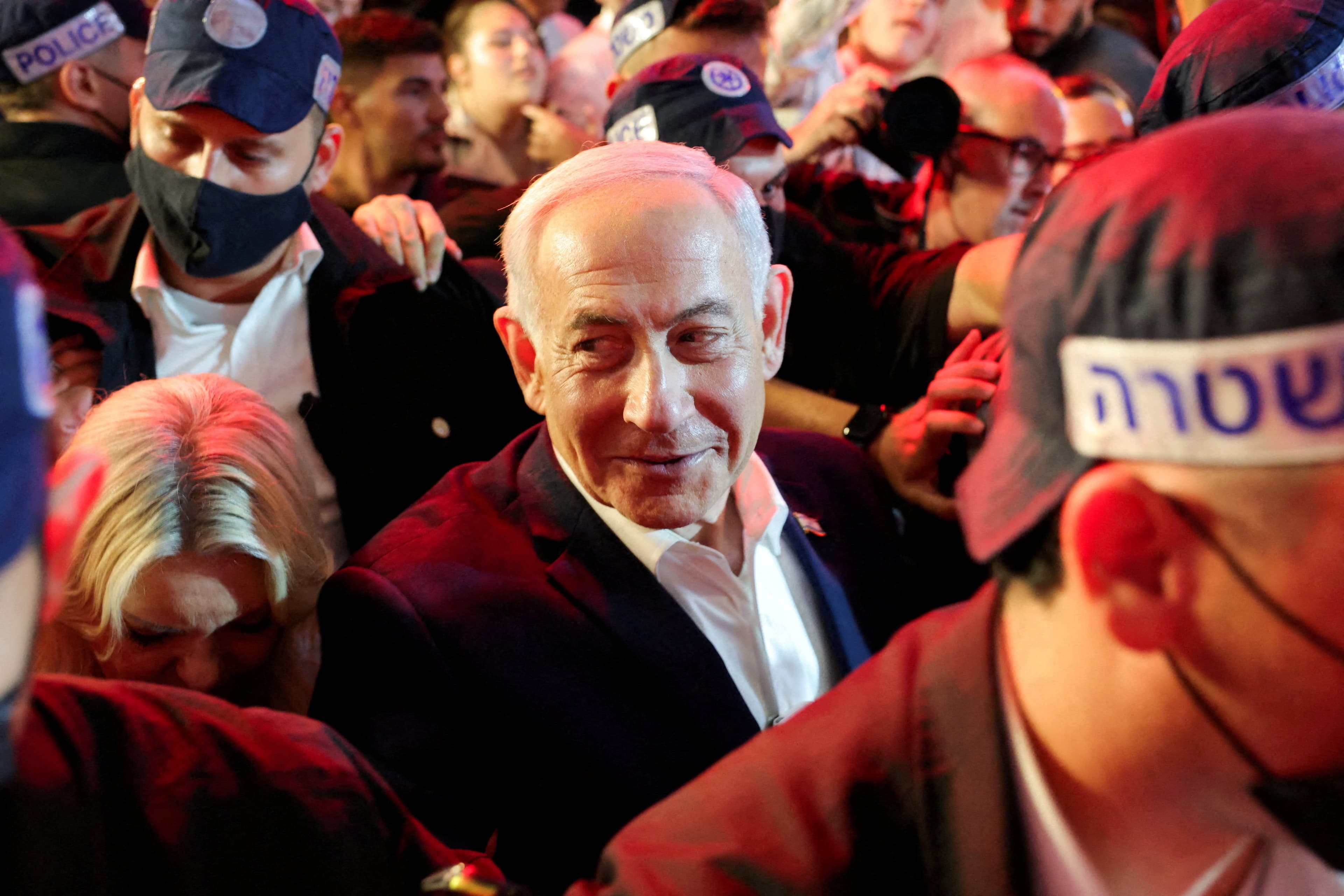 Elections législatives en Israël : "Benyamin Netanyahou est prêt à prendre des décisions plus risquées"
