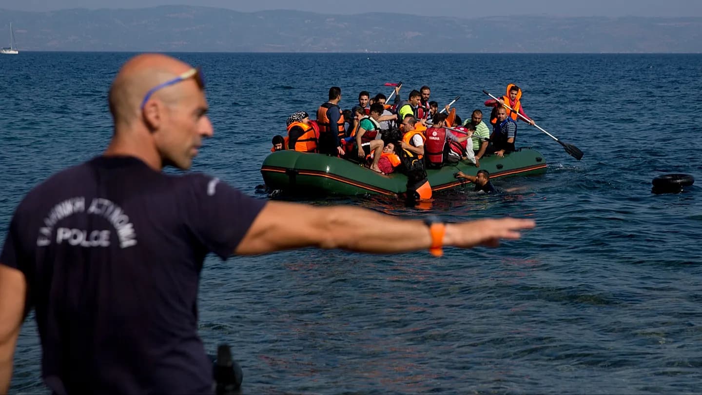 Migrants : la Grèce suit l'Italie et envisage un centre de retour dès 2027