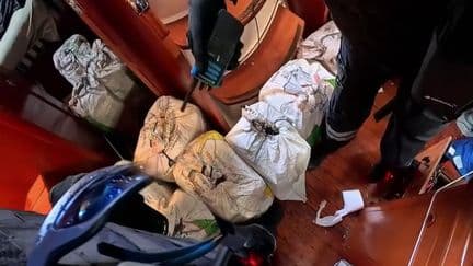 500 kg de cocaïne saisis par les douanes françaises et espagnoles au large des îles Canaries