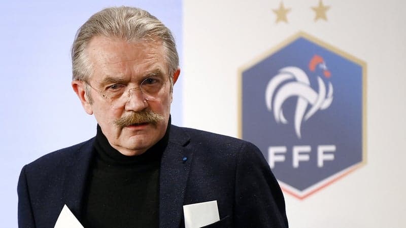 "Préservons la neutralité du football face au mouvement lycéen", le surprenant communiqué du Conseil national de l'Éthique contre les banderoles politiques