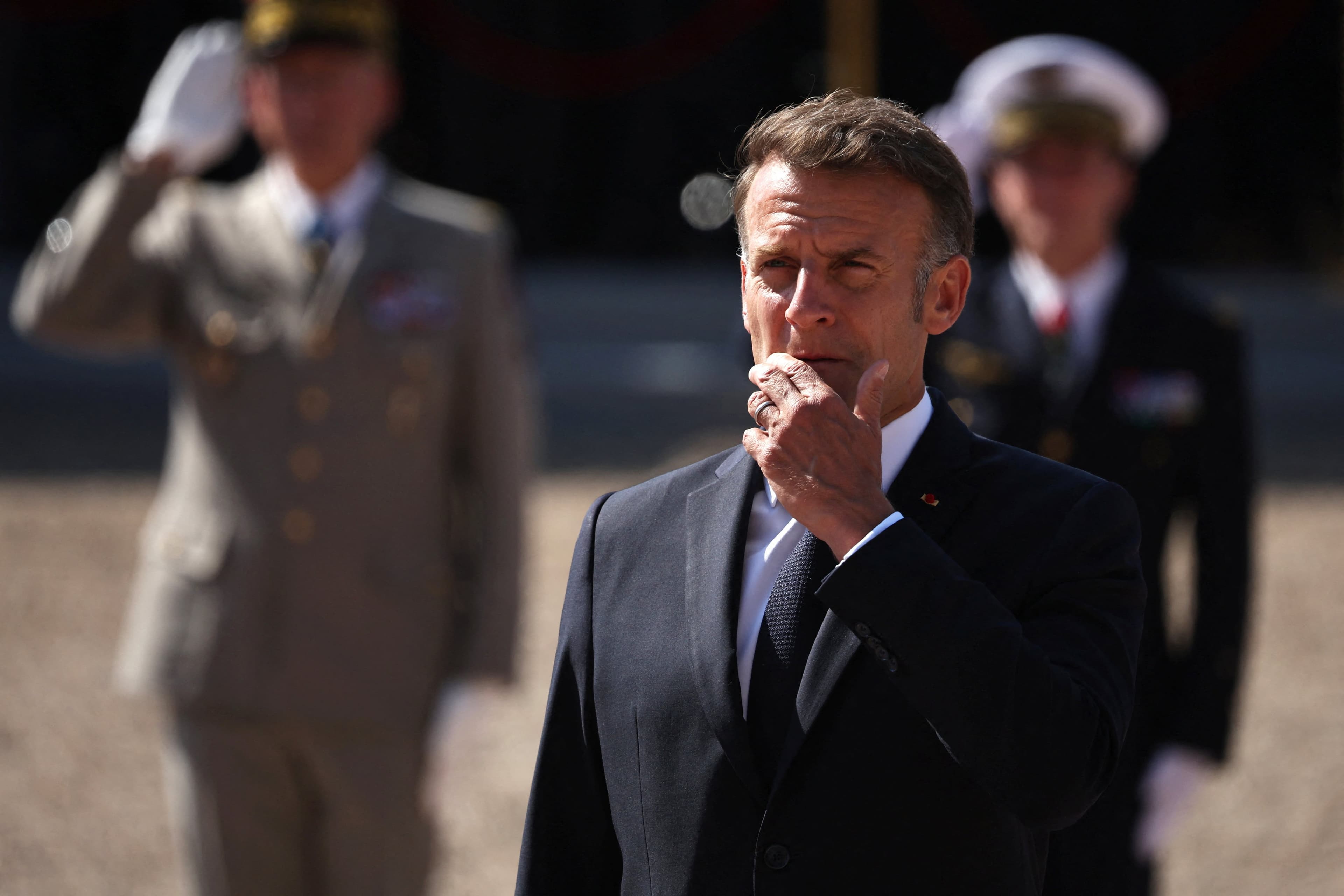 Le pronostic d'Emmanuel Macron pour 2027, l'invitation surprise d'Edouard Philippe
