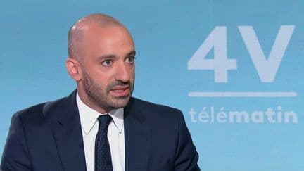 Vote du "règlement retour" pour les migrants au Parlement européen : "Je regrette la façon, peut-être, dont le texte a été adopté", admet le ministre Benjamin Haddad au sujet des voix du RN