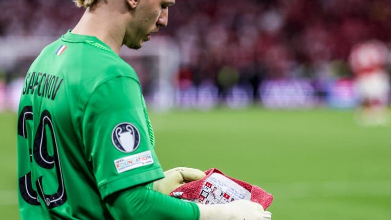 PSG-Arsenal: "Je suis resté parfaitement immobile", Safonov révèle comment il a "fait déjouer" Eze lors de la séance de tirs au buts