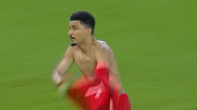 But, retrait de maillot, égalité parfaite et tirage au sort dans un hôtel... la qualification complètement folle d'Oman en Coupe du golfe arabe