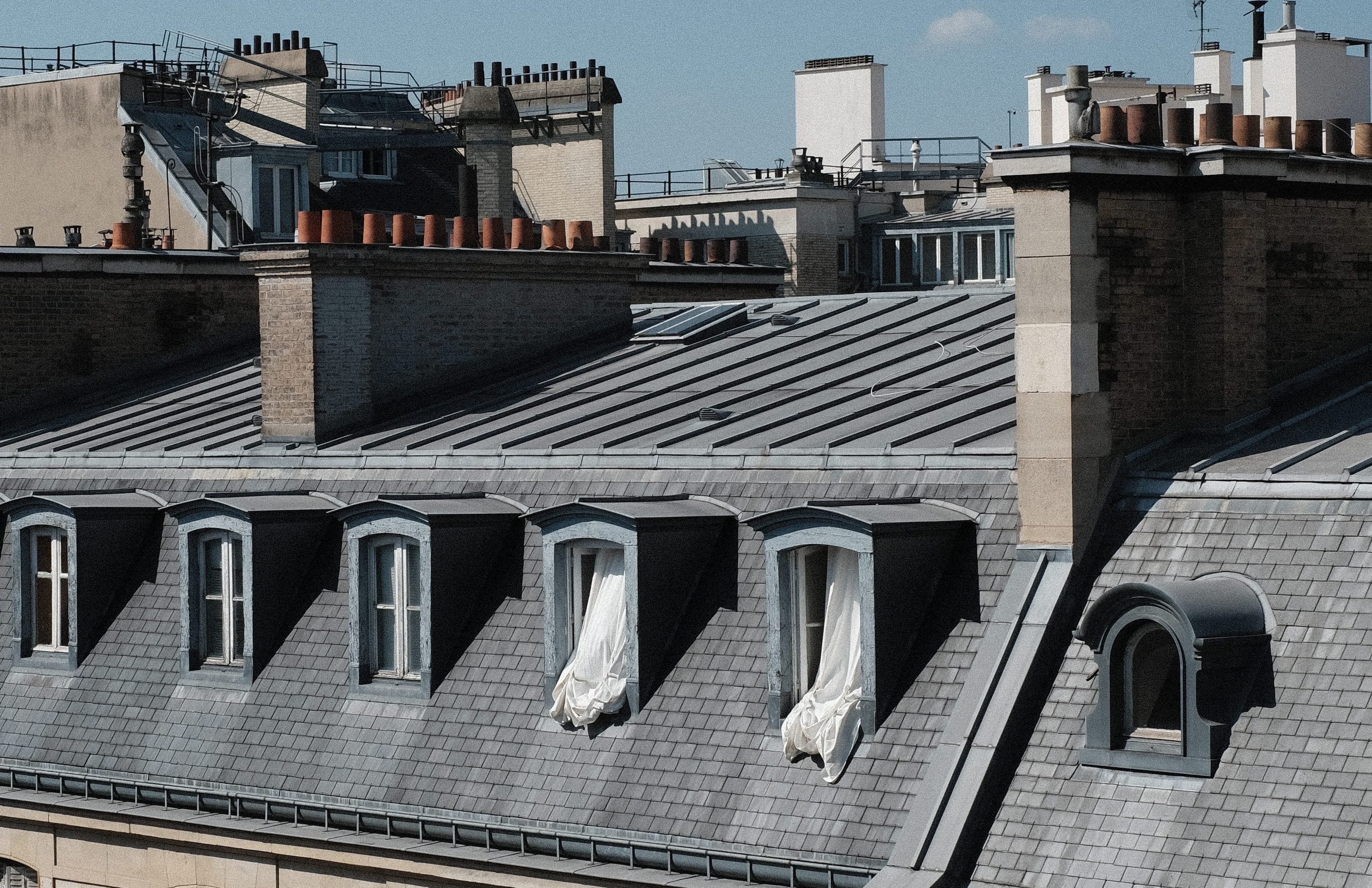Canicule : les toits blancs, la solution qui aurait pu changer la donne