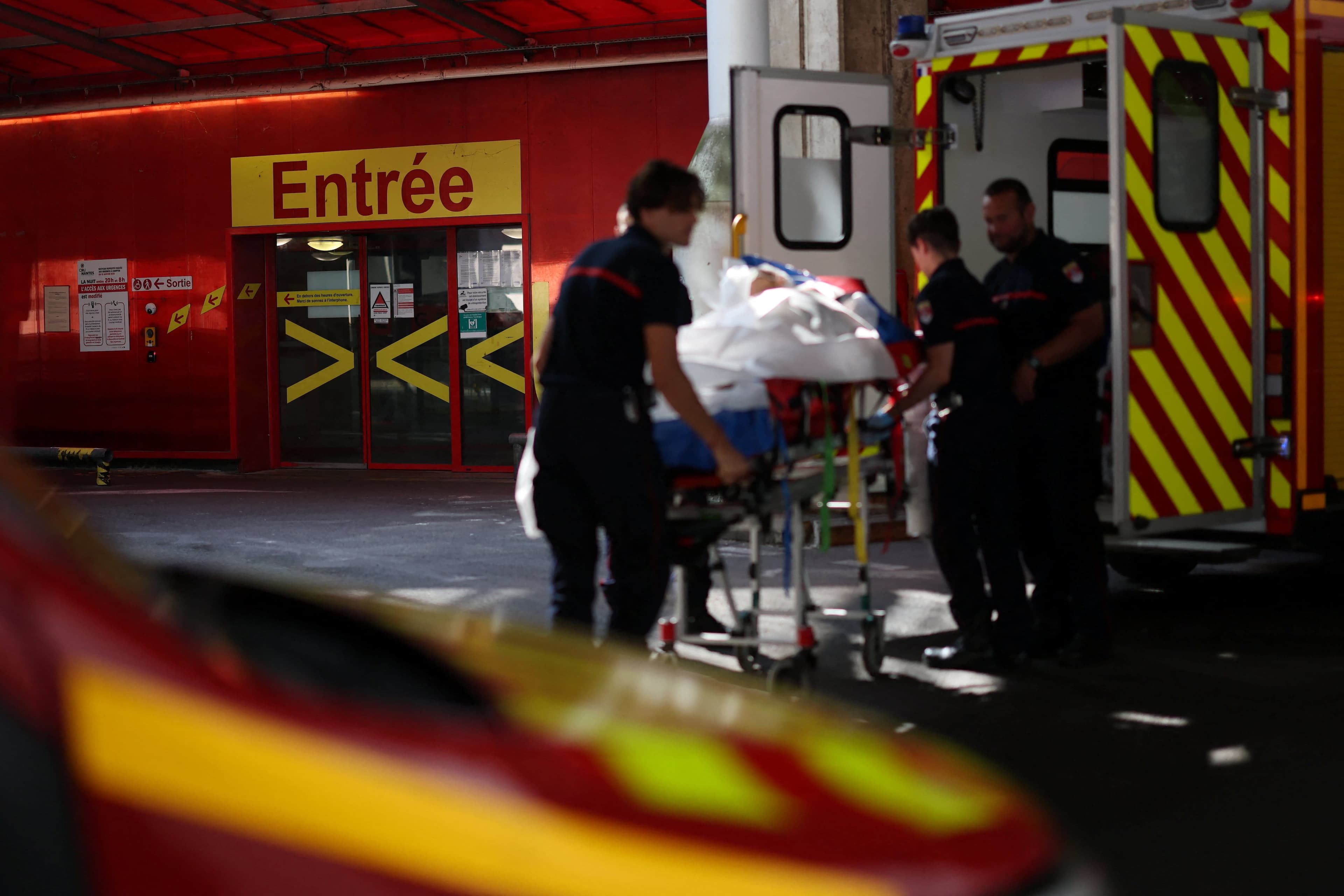 Mathias Wargon, urgentiste : "La crise provoquée par la canicule est plus sociale que sanitaire, liée au rejet de la climatisation"