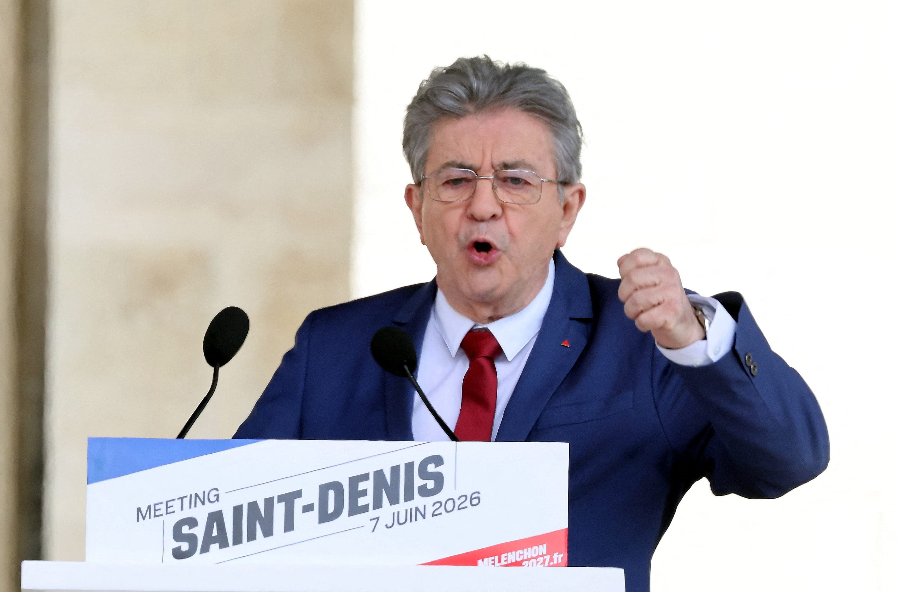 Jean-Luc Mélenchon impressionne l’exécutif, la solitude de Gérald Darmanin