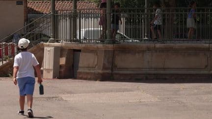 "Ça va être une débrouille" : face à la canicule, plus de 800 écoles et collèges seront fermés lundi 22 juin