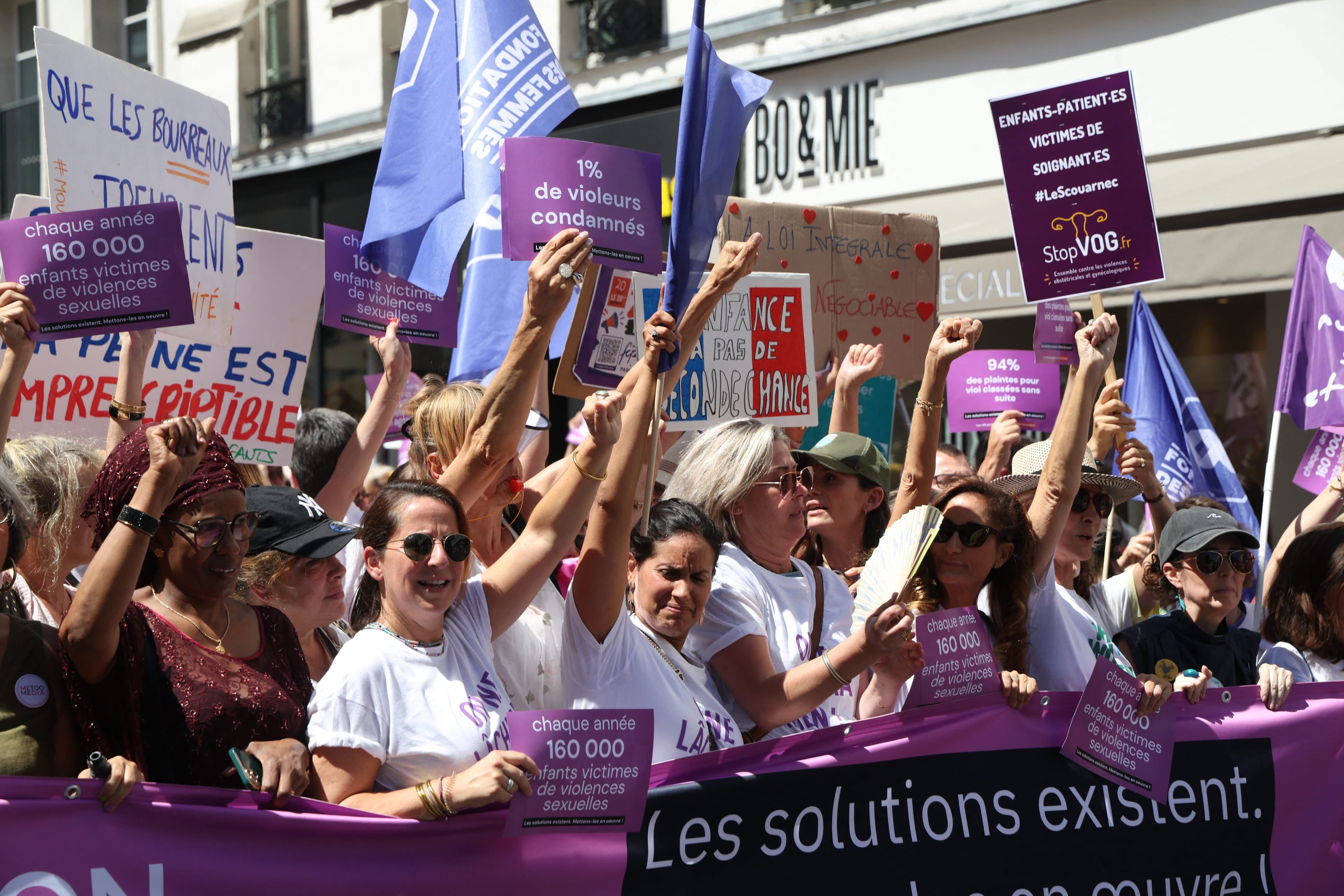 Derrière la loi intégrale, la guerre des féministes : "Si on s'écarte un peu de LFI, on est vite traité de facho" 