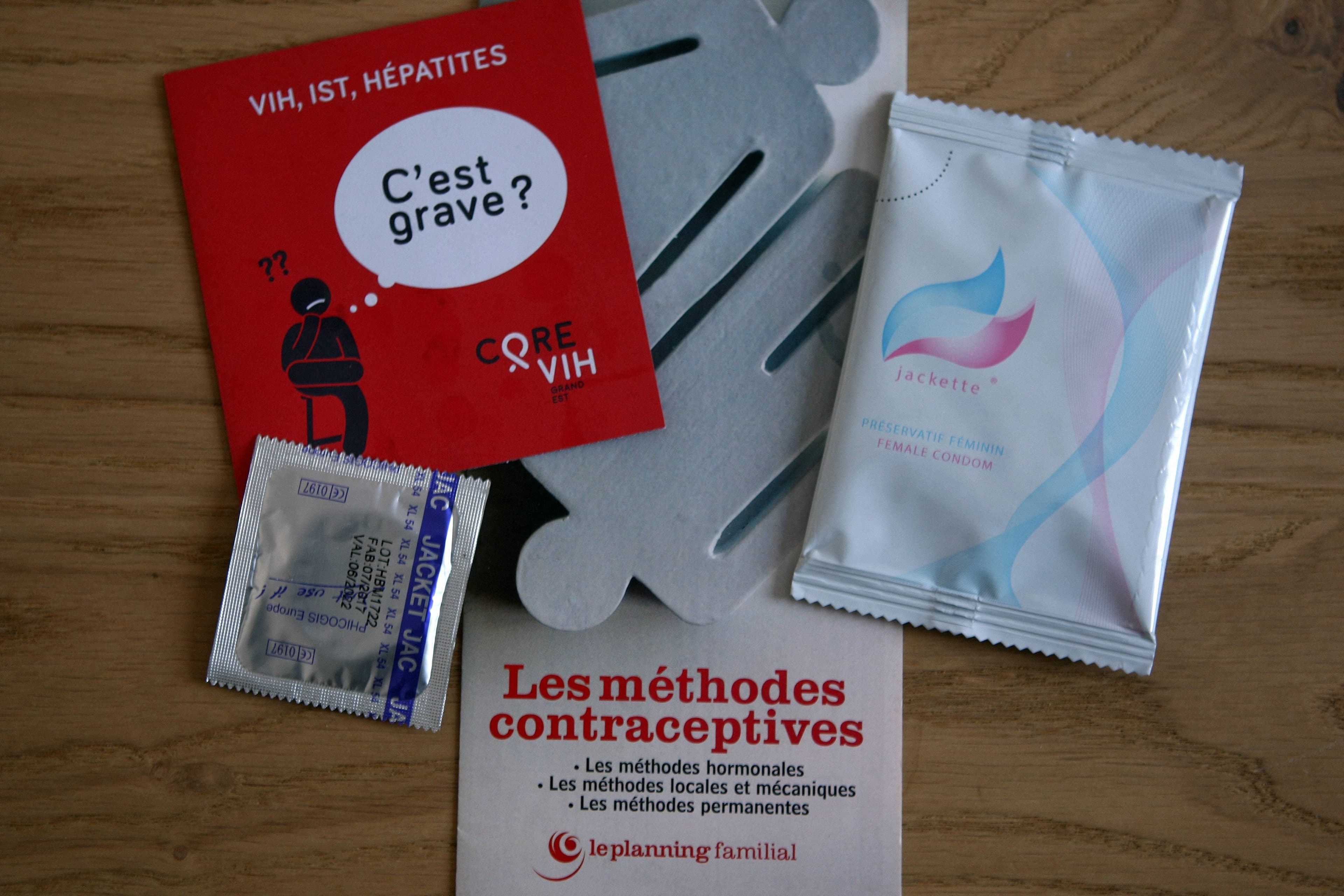 "Applications de rencontre", "préservatif" et "PCR" : pourquoi les IST explosent en Europe