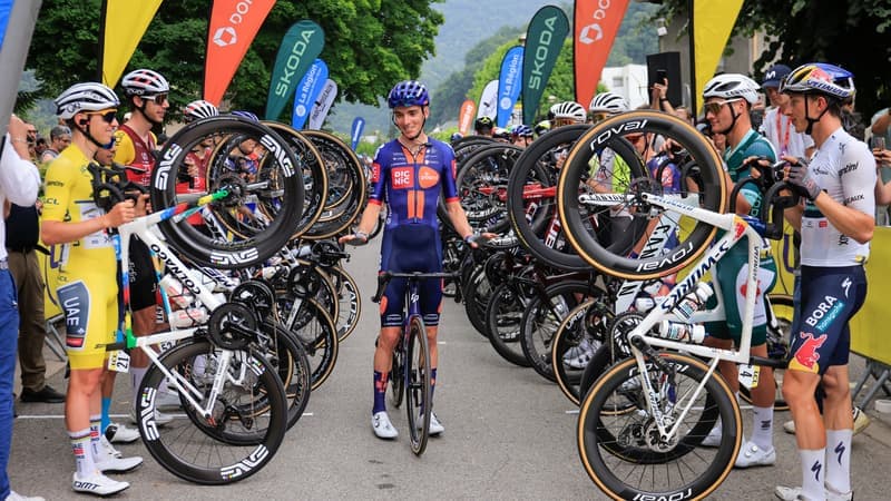 Cyclisme: Romain Bardet rejoint Paul Seixas chez Decathlon CMA CGM