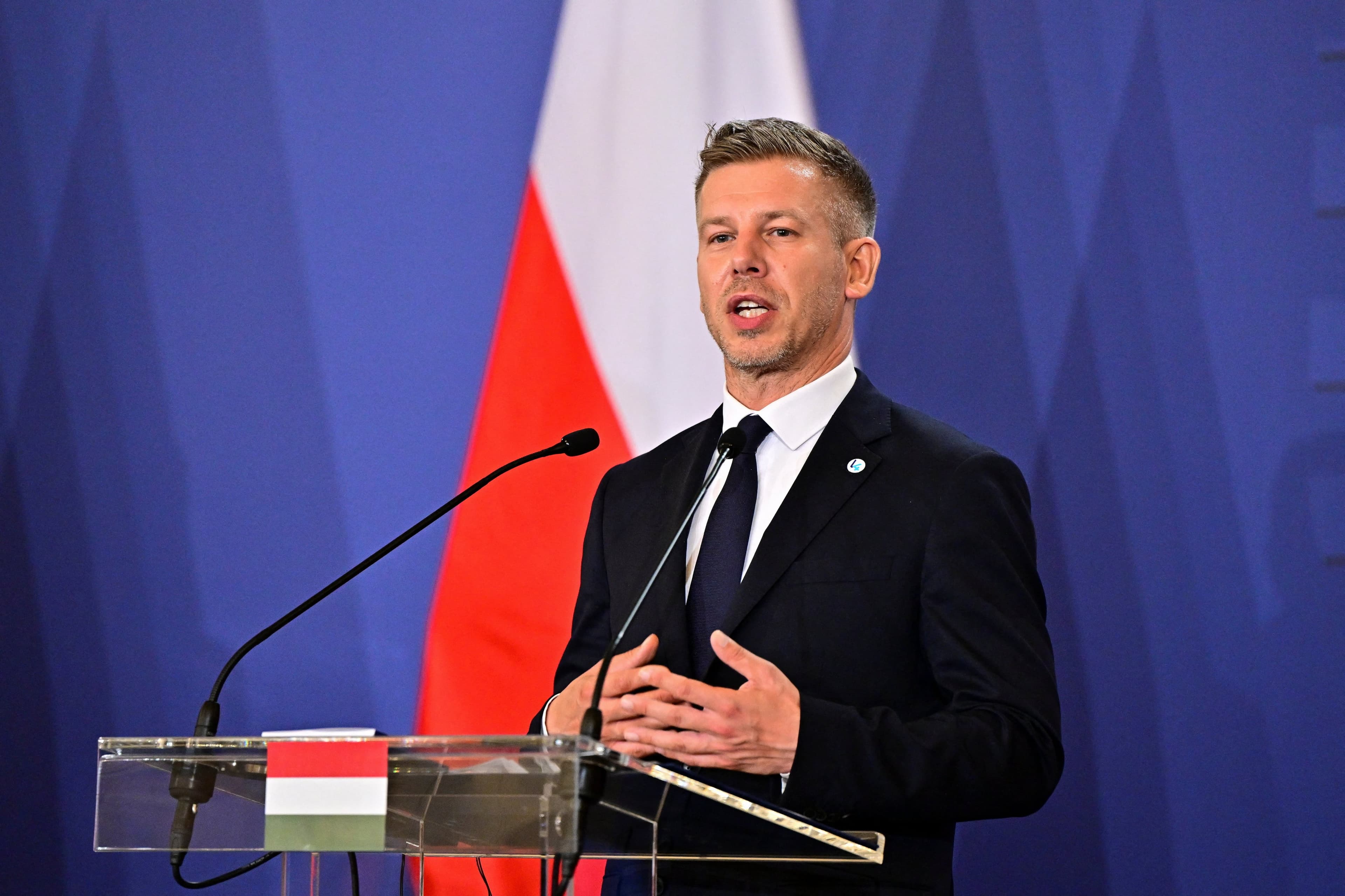 En Hongrie, Péter Magyar accuse le gouvernement Orban d'avoir dissimulé l'ampleur du déficit public