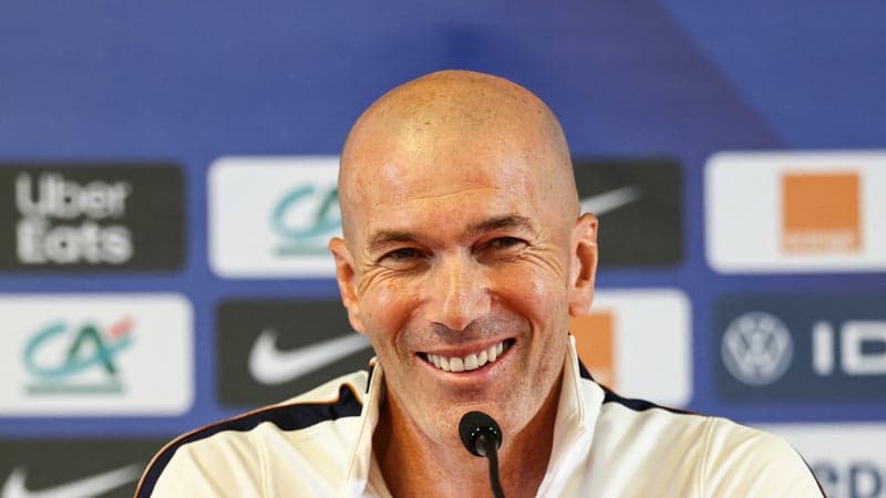 "Il faut profiter du moment parce que ça vole": la déclaration d'amour de Zinedine Zidane à ses joueurs et à l'équipe de France
