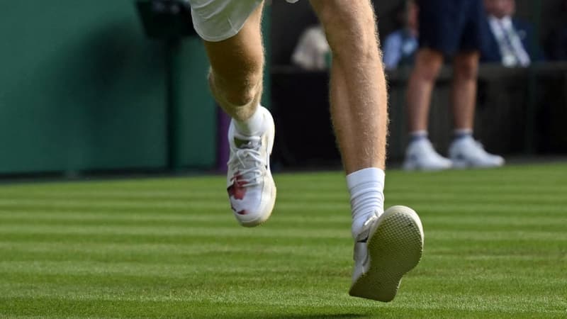 "Je suis surpris qu'ils m'aient laissé continuer à jouer": Jannik Sinner a fini son match avec le pied en sang à Wimbledon