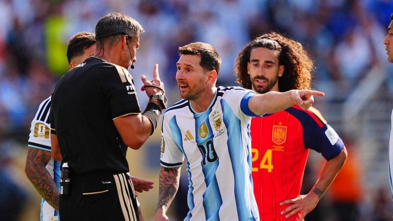 Espagne-Argentine: "Messi a eu un comportement exemplaire", affirme l’arbitre de la finale de la Coupe du monde 2026