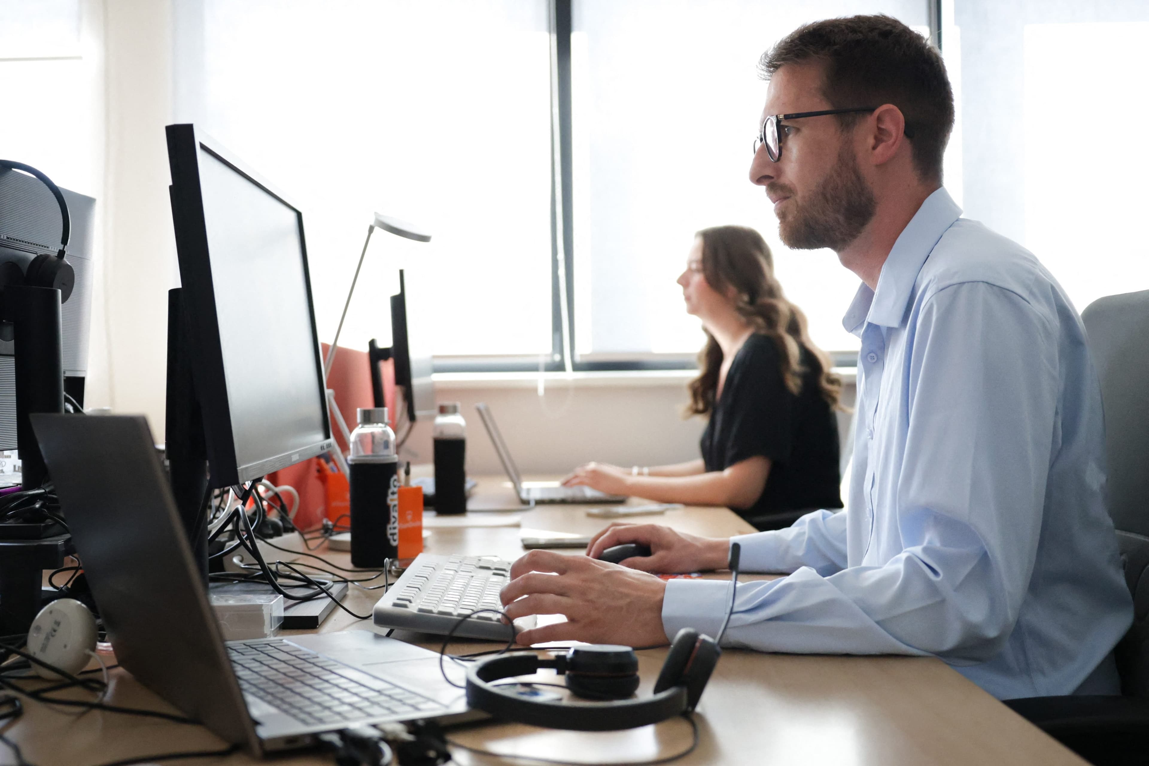 "Un peuple de dilettantes ? On en est loin" : ce que révèle une étude sur le rapport des Français au travail