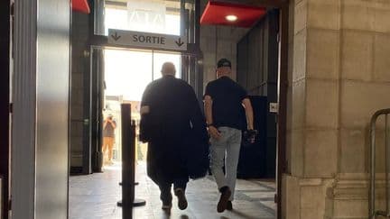 Affaire Bétharram : "Il n'assume pas", dénoncent deux victimes confrontées à un ancien surveillant qui nie les faits