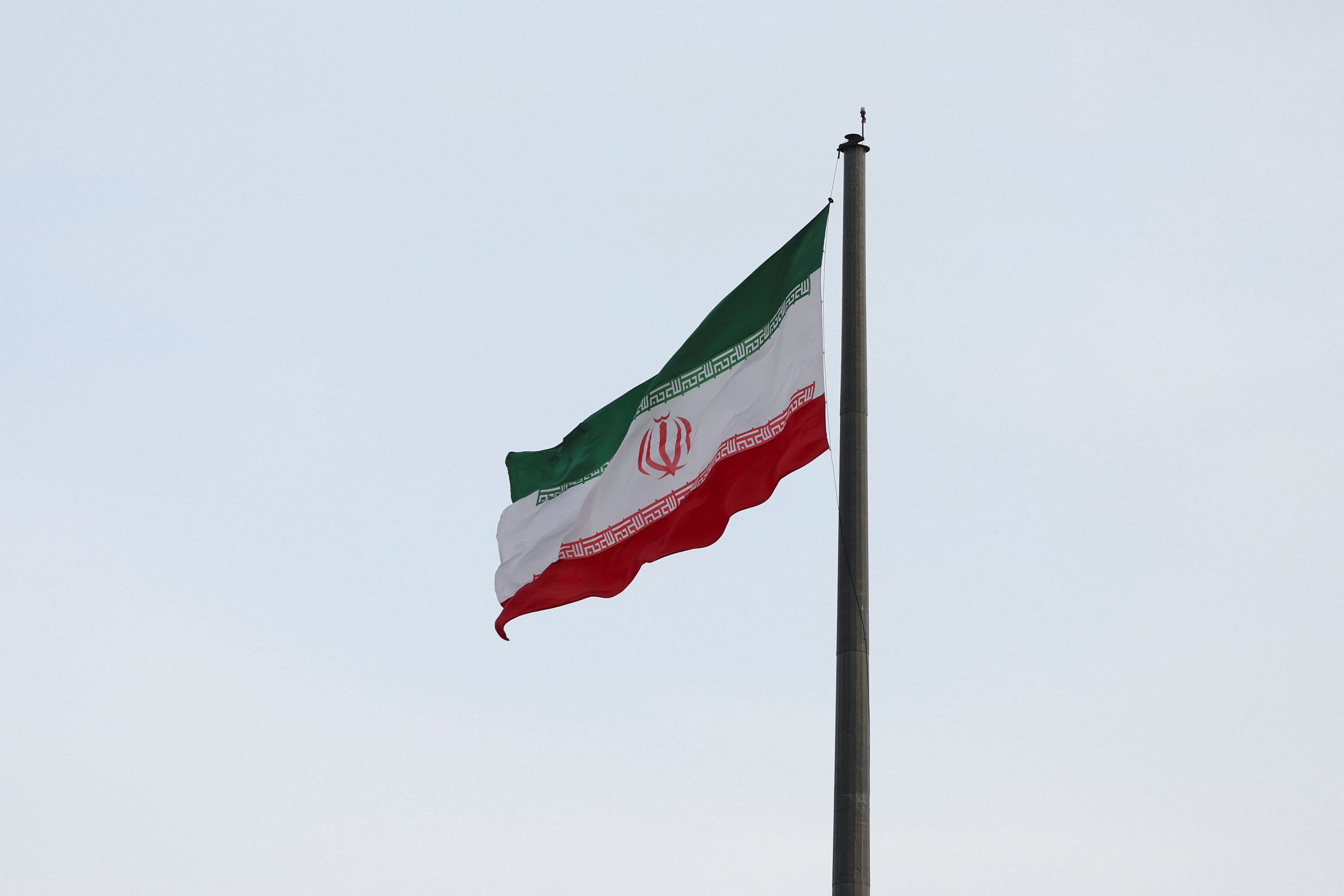 Iran : face à la menace de nouvelles frappes américaines, Téhéran renforce ses défenses