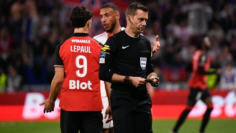 Ligue 1: les joueurs divisés sur les nouveautés de l'arbitrage pour la saison 2026-2027