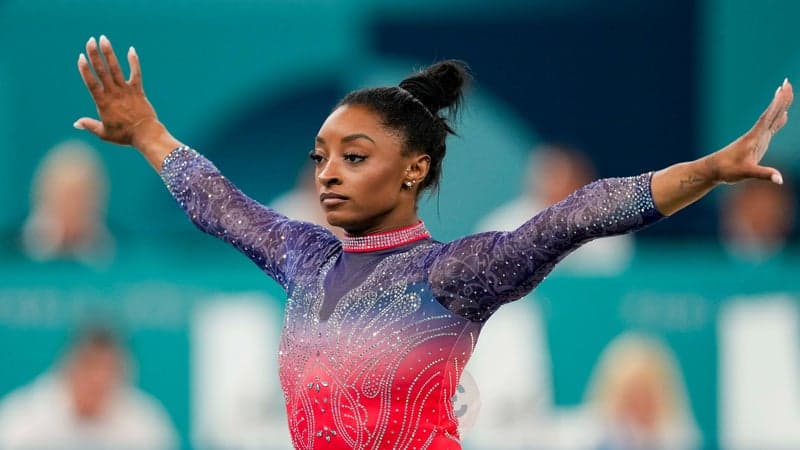 Une Porsche volée par trois individus masqués: Simone Biles raconte son cambriolage "surréaliste"