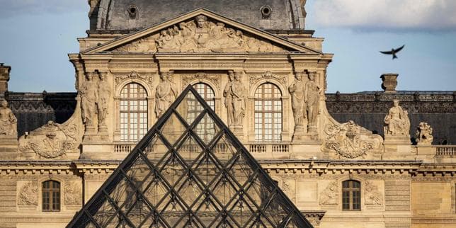 Le Musée du Louvre est à « bout de souffle » et doit moderniser ses équipements, alerte son président