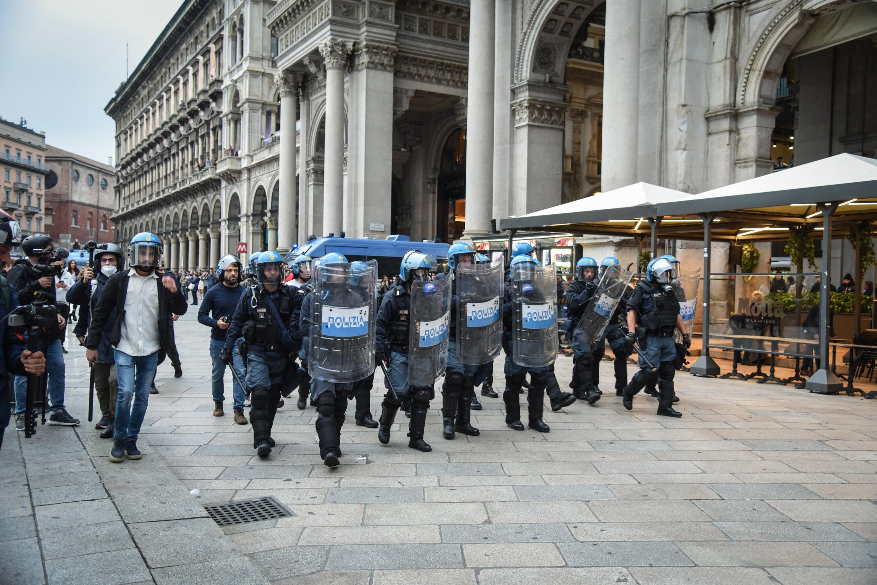 Manifestations en Italie : Giorgia Meloni durcit les lois anti-émeutes et déploie l'armée