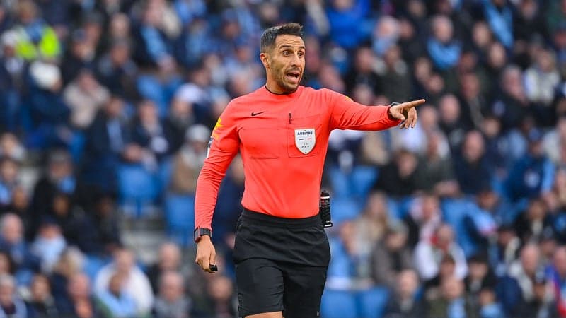La FFF ne sanctionnera pas l'arbitre de Ligue 1 condamné pour violences conjugales