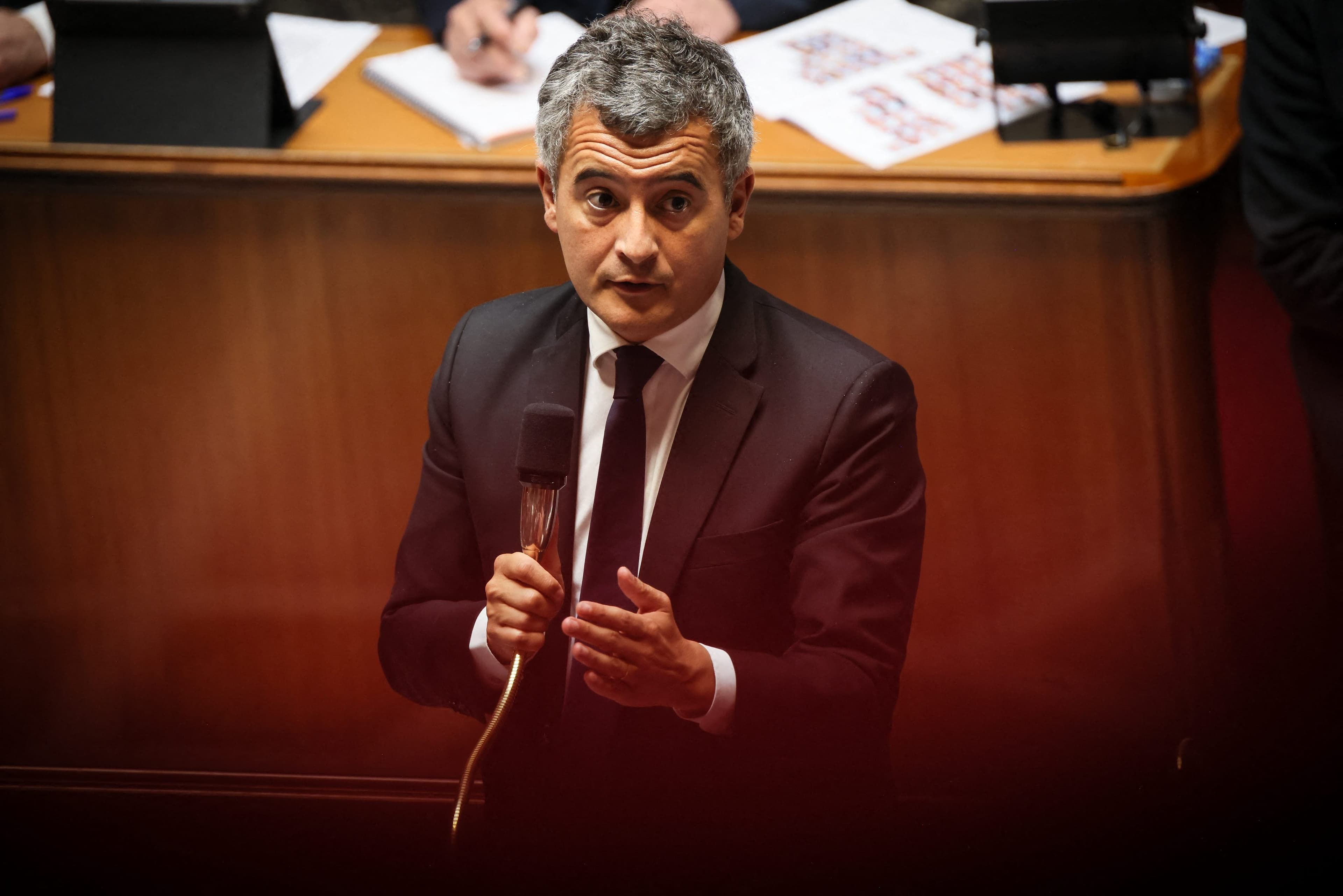 "Darmanin, démission !" : de quoi les ministres sont-ils responsables ?