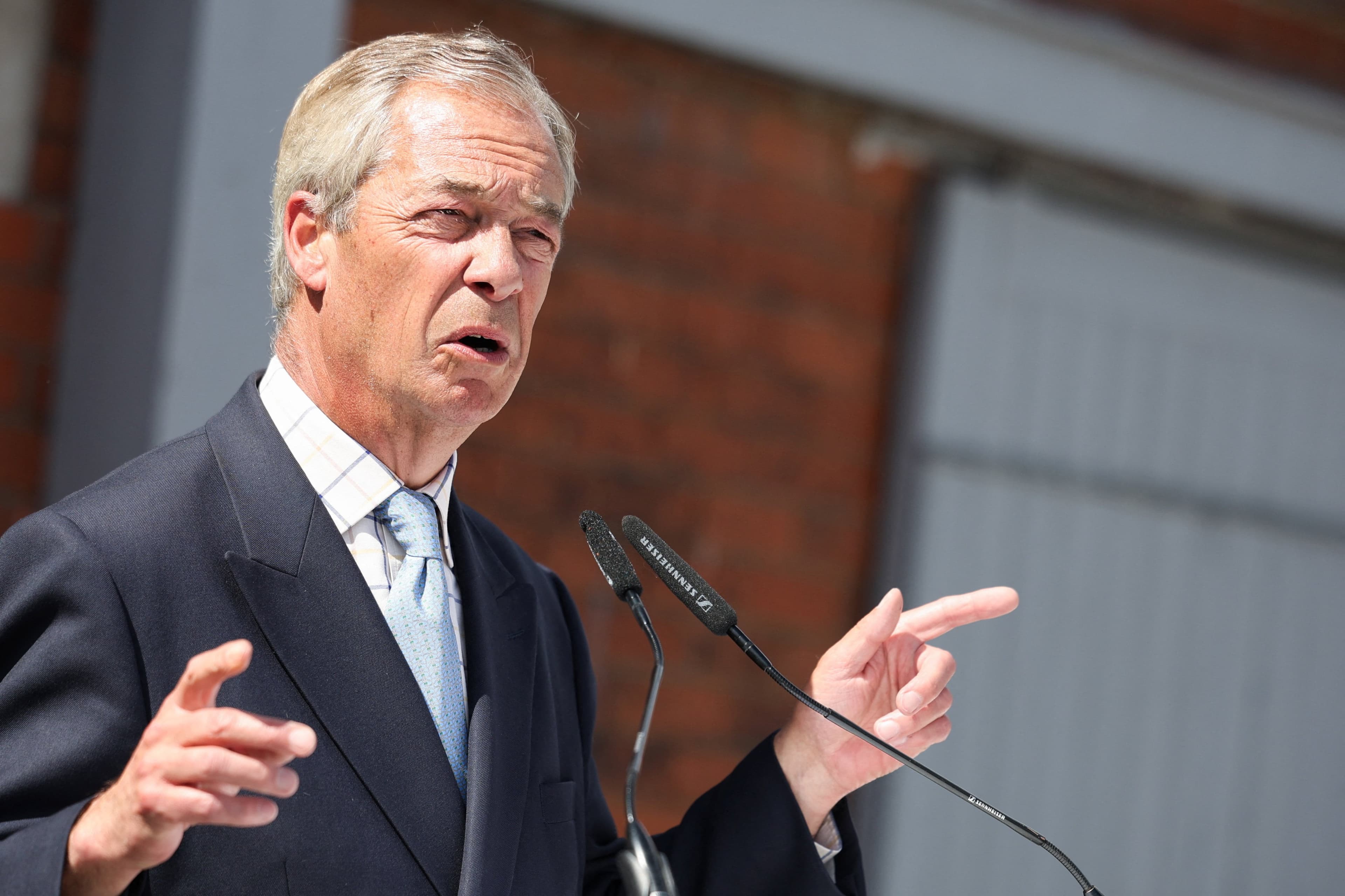 Au Royaume-Uni, le plan anti-immigration de Nigel Farage vise aussi les citoyens de l'UE 