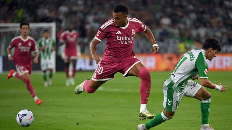 "Mbappé a été décisif dans le mauvais sens": la presse espagnole sans pitié après la première défaite du Real de Mourinho