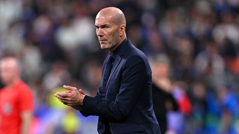 "On vit un fantasme": les Bleus de France 98 savourent les débuts de Zidane comme sélectionneur
