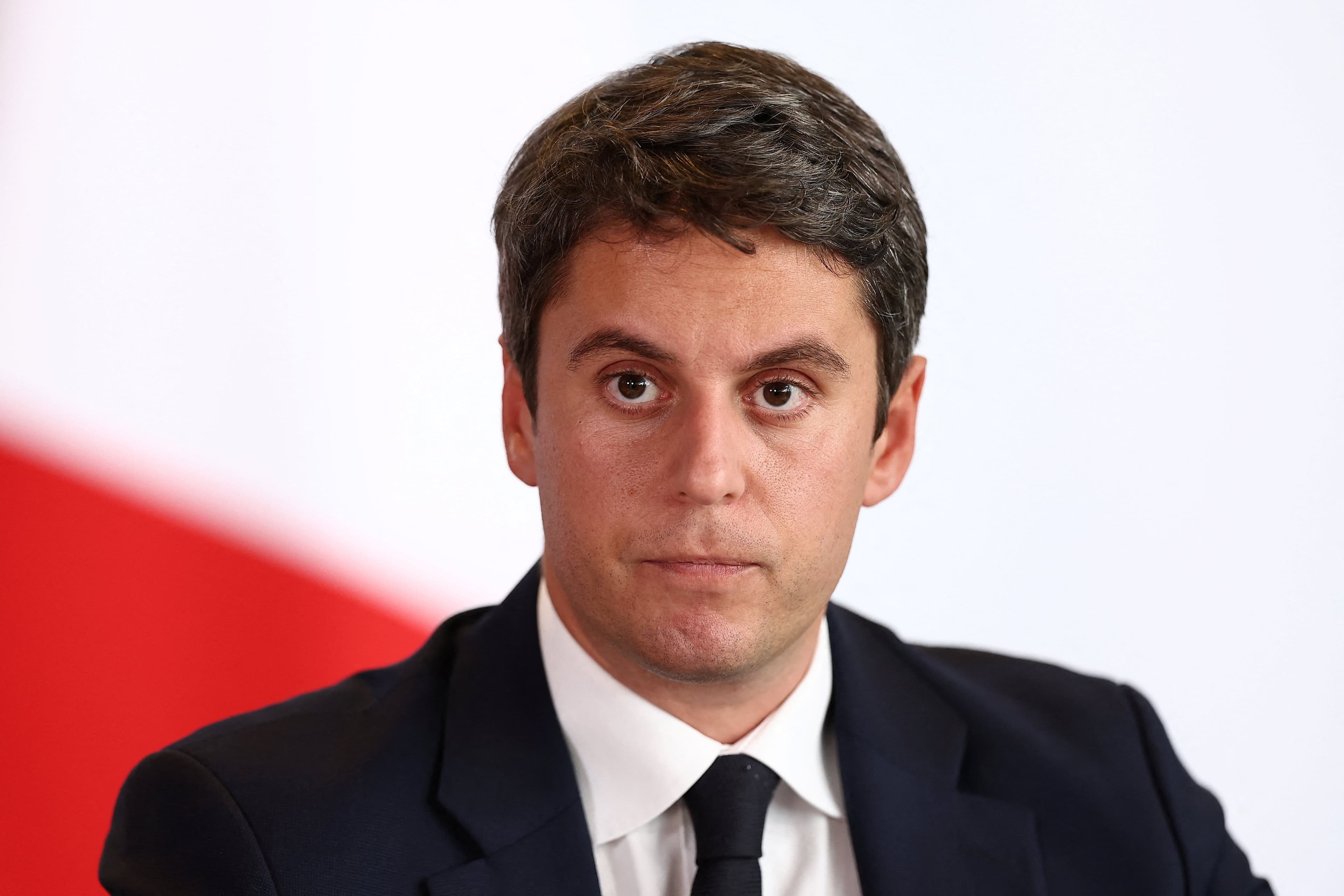 "Ce week-end, on a perdu la présidentielle" : après le 17 octobre, les candidats du bloc central dans la nasse